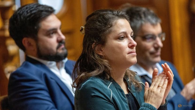 Switzerland projected to shift to right in national elections