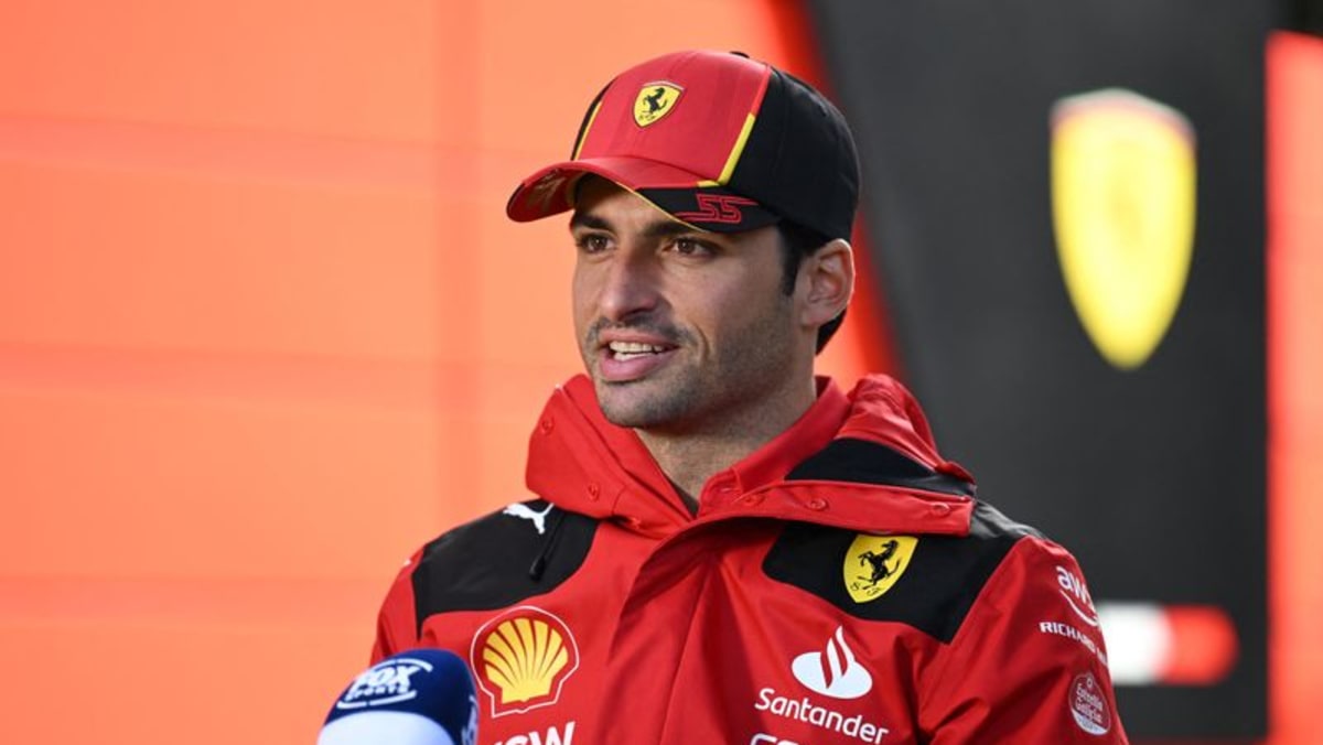 Ferrari meminta peninjauan kembali penalti Sainz di Melbourne