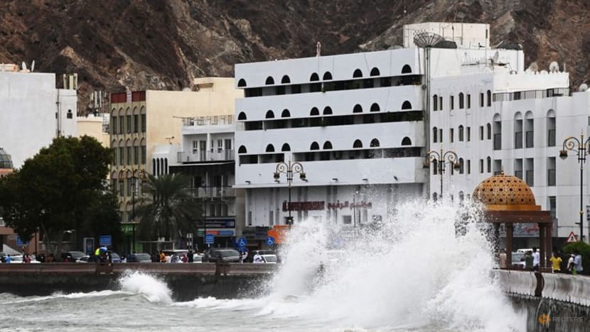 Cyclone Shaheen hits Oman with ferocious winds, killing three Cyclone Shaheen hits Oman with ferocious winds, killing three