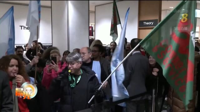 法国百货公司员工示威求加薪 “公司赚大钱却忘了我们”