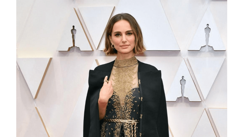 Rose McGowan Slams Natalie Portman's Oscars Cape Protest