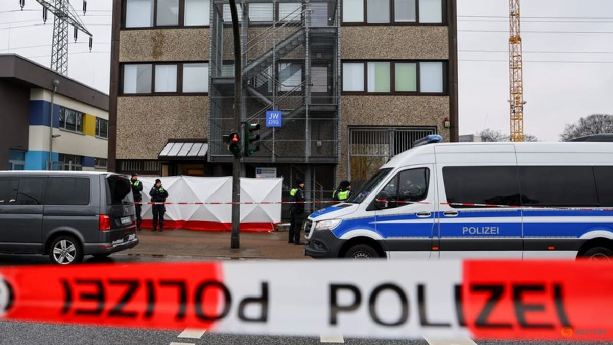 Tip anonim, undang-undang senjata Jerman gagal menghentikan pembantaian di aula Saksi Yehuwa