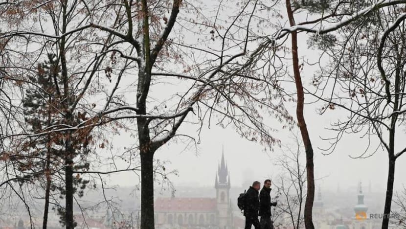 Zoom lunch? Walk in the park? Europe's recruiters adapt to Covid Zoom lunch? Walk in the park? Europe's recruiters adapt to Covid