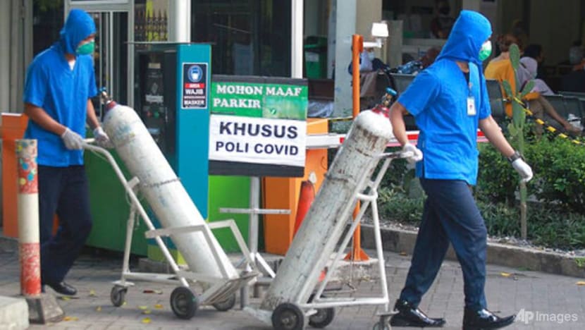 Indonesia seeks more oxygen for COVID-19 sick amid shortage Indonesia seeks more oxygen for COVID-19 sick amid shortage