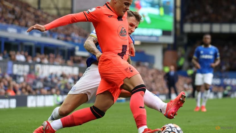 Football: Everton condemn Norwich to sixth straight defeat Football: Everton condemn Norwich to sixth straight defeat