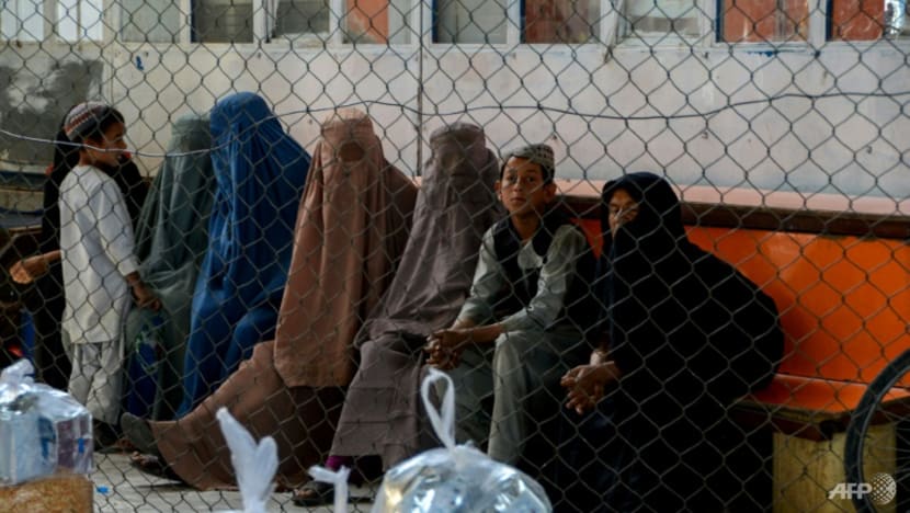 Top UN, NGO officials to meet over Taliban ban on women staff