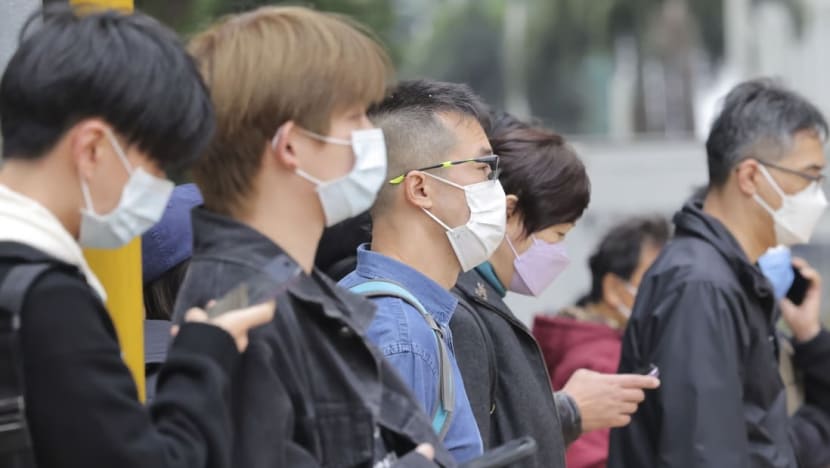 Penasihat pandemik gesa pemerintah Hong Kong mansuh peraturan pakai pelitup di tempat terbuka