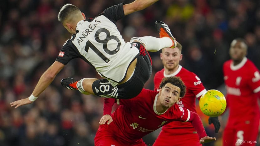 Liverpool fulham on sale