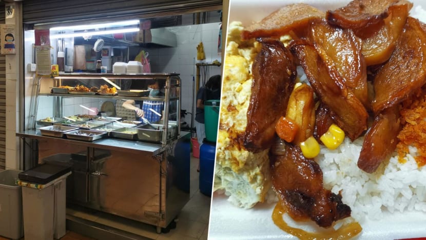 Netizen Highlights Hawker Stall With “Poor Lighting” That Actually Sells Nice $2.70 Cai Png