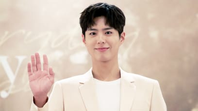 Park Bo Gum Models Interview Looks for the Young Professional - 8days