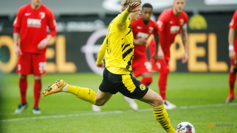 Football: Dortmund beat Augsburg 3-1 for first win in four games Football: Dortmund beat Augsburg 3-1 for first win in four games
