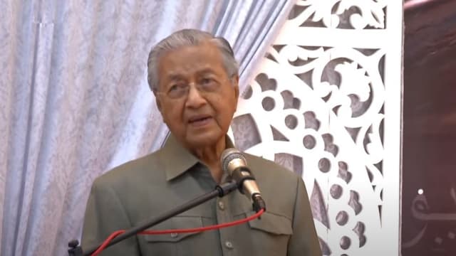 马哈迪再发表争议性言论 “马国应拿回狮城和白礁”