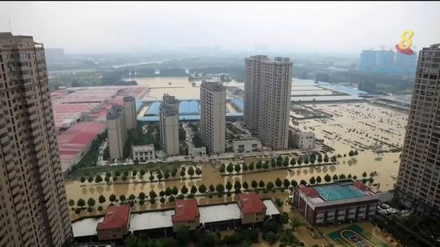 河南省特大暴雨持续 郑州死亡人数升至33人