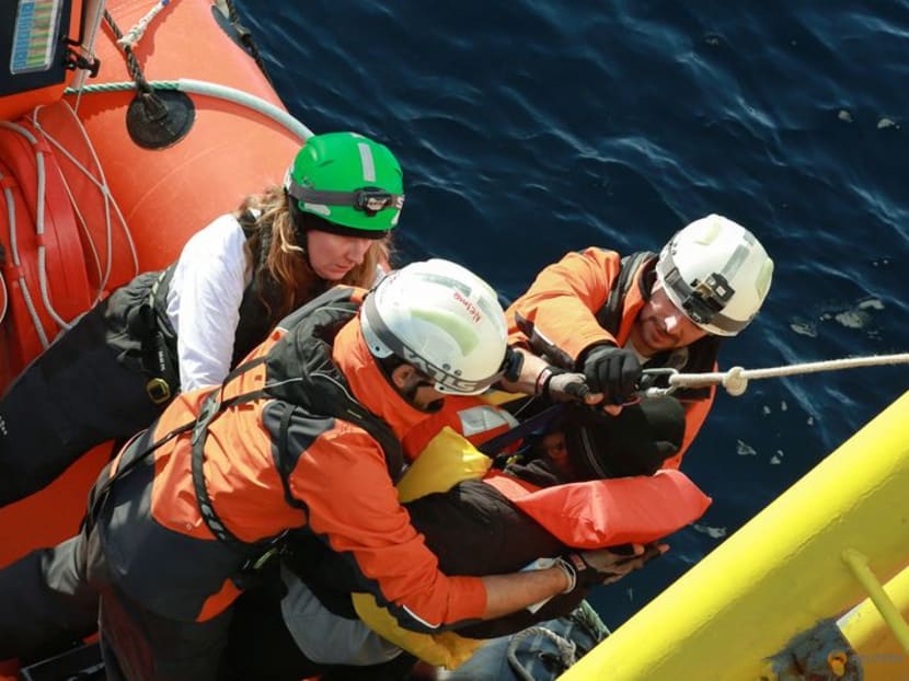 "Go further north!" Italy exasperates migrant rescue boats "Go further north!" Italy exasperates migrant rescue boats