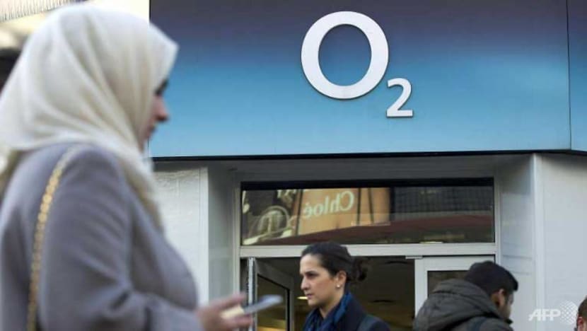 Millions of O2, SoftBank customers hit by glitch Millions of O2, SoftBank customers hit by glitch