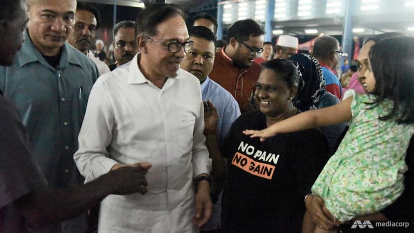 Anwar woos voters from minority races, rejects PAS criticism of 'inconsistency' Anwar woos voters from minority races, rejects PAS criticism of 'inconsistency'