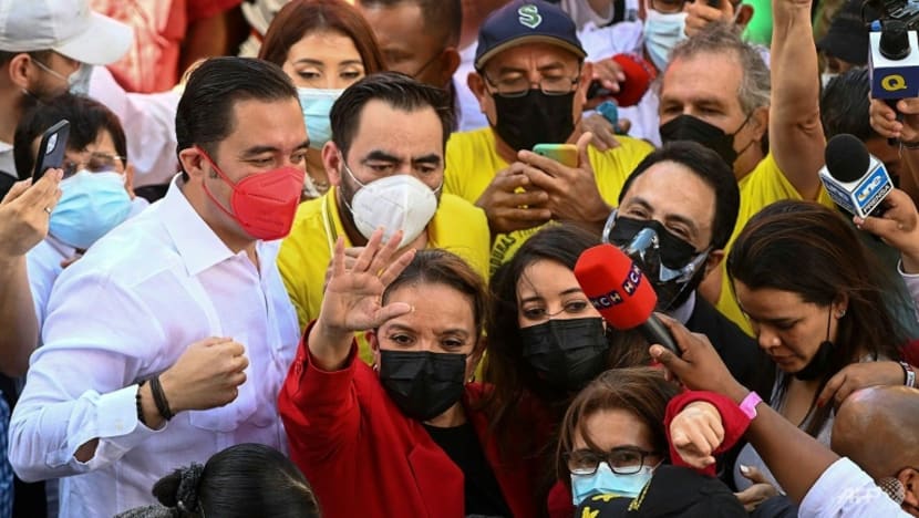 Xiomara Castro becomes first woman president of Honduras Xiomara Castro becomes first woman president of Honduras