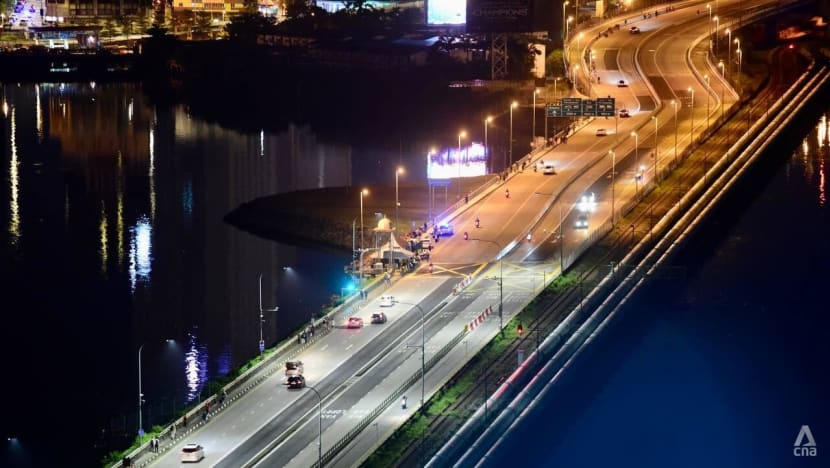 Travellers to Singapore via land checkpoints not required to show physical copy of vaccination certificate: ICA Travellers to Singapore via land checkpoints not required to show physical copy of vaccination certificate: ICA