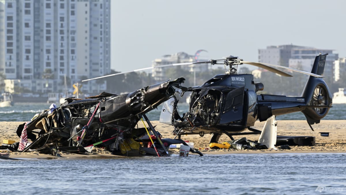 Two helicopters collide in Australia, killing four CNA