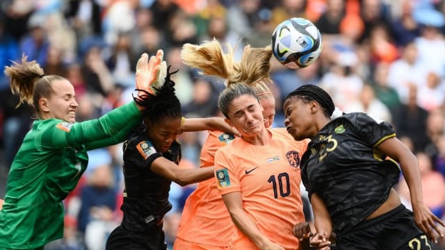 女足世界杯：荷兰以2比0击败南非 晋级复赛