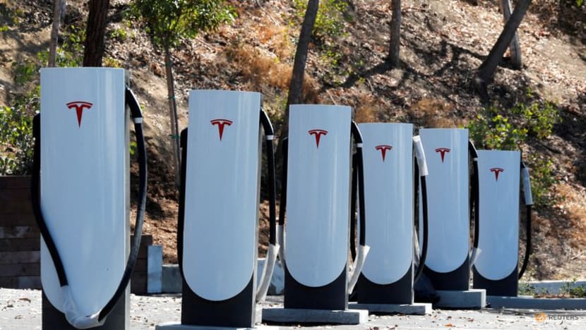 Volkswagen in talks with Tesla to adopt its charging standard