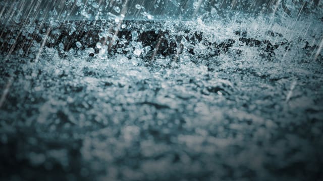 全岛多地下大雨 公用事业局发出突发性淹水预警