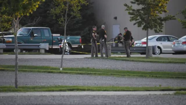 美国爱州发生枪击案 枪手击毙两人后自轰