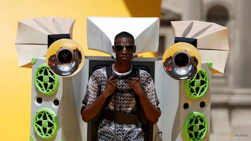 Louis Vuitton brings Florida marching band to the Louvre for Paris fashion week Louis Vuitton brings Florida marching band to the Louvre for Paris fashion week