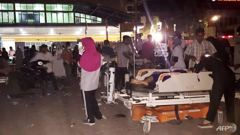 More than 90 dead after 6.9-magnitude earthquake hits Indonesia's Lombok island More than 90 dead after 6.9-magnitude earthquake hits Indonesia's Lombok island