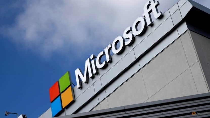 Microsoft to work with community colleges to fill 250,000 cyber jobs Microsoft to work with community colleges to fill 250,000 cyber jobs