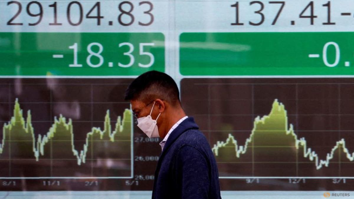 Nikkei Jepang turun menjadi 30.000 pada akhir tahun – jajak pendapat Reuters