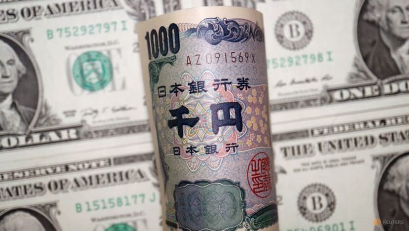 Explainer-What would Japan's intervention to shore up the weak yen look like? Explainer-What would Japan's intervention to shore up the weak yen look like?