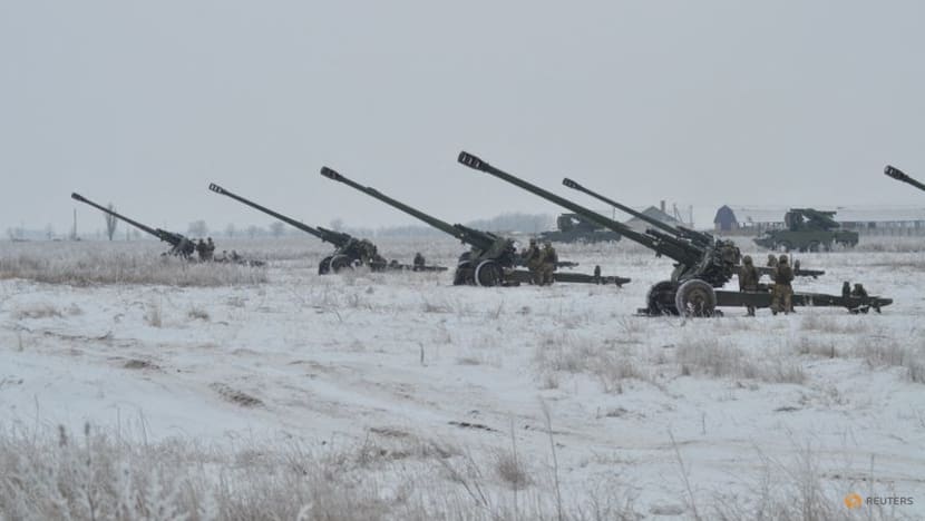 US, Britain, Canada pledge artillery for Ukraine