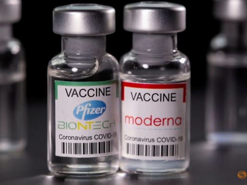 Benefits of mRNA COVID-19 vaccines 'continue to outweigh' risks: Singapore expert committee Benefits of mRNA COVID-19 vaccines 'continue to outweigh' risks: Singapore expert committee
