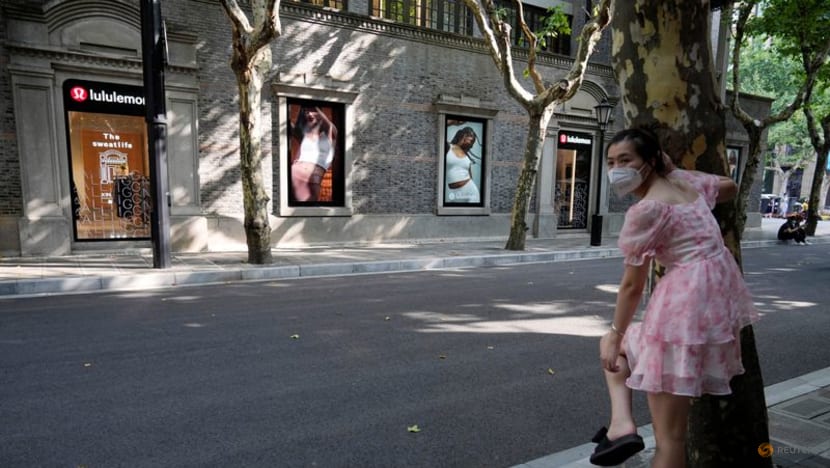 Shanghai's fashion stores struggle to clear lockdown stock hangover Shanghai's fashion stores struggle to clear lockdown stock hangover