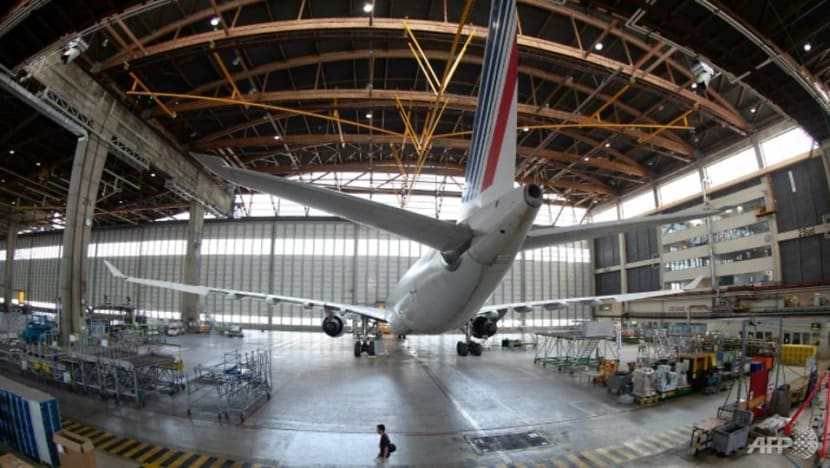 US slaps tariffs on French and German wines, aircraft parts amid EU dispute US slaps tariffs on French and German wines, aircraft parts amid EU dispute