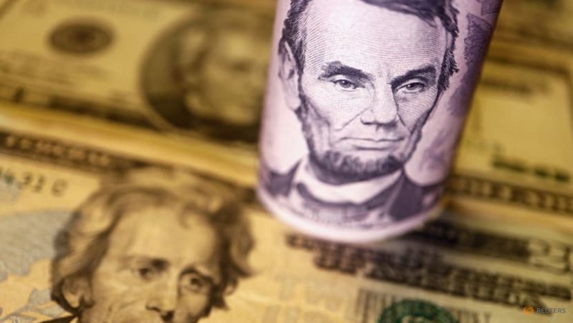 Dollar extends gains after Fed rate decision Dollar extends gains after Fed rate decision
