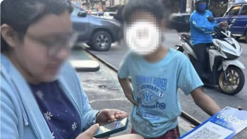 Sindiket pengemis di Filipina guna kod QR, peralatkan  kanak-kanak 