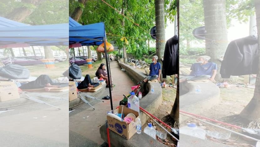 Lebih 500 hidup gelandangan di Johor Bahru dek pandemik, lebih terdedah risiko COVID-19 Lebih 500 hidup gelandangan di Johor Bahru dek pandemik, lebih terdedah risiko COVID-19