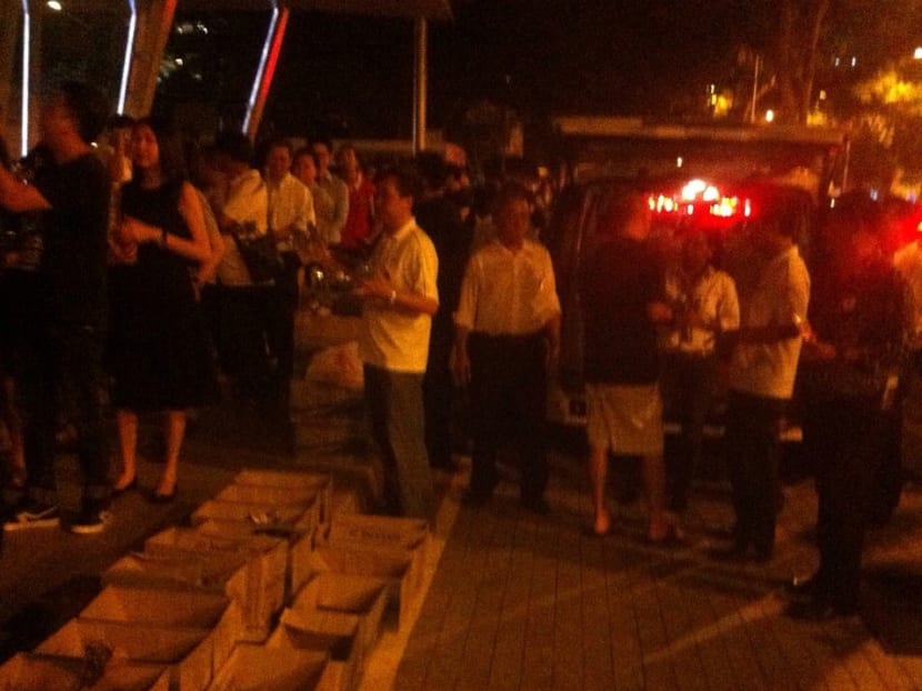 Growing lines to pay respects to Mr Lee Kuan Yew prompt acts of kindness Growing lines to pay respects to Mr Lee Kuan Yew prompt acts of kindness