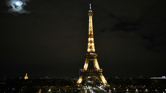巴黎埃菲尔铁塔定7月16日重新对外开放