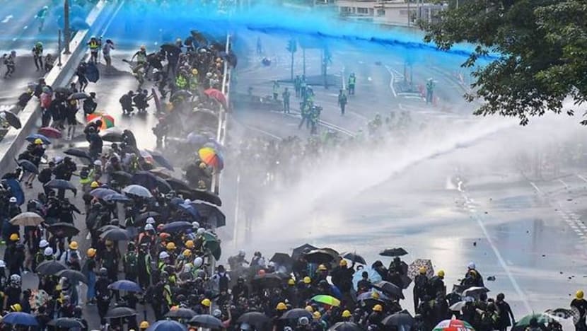 Amnesty International gesa Hong Kong siasat tindakan polis dalam bantahan