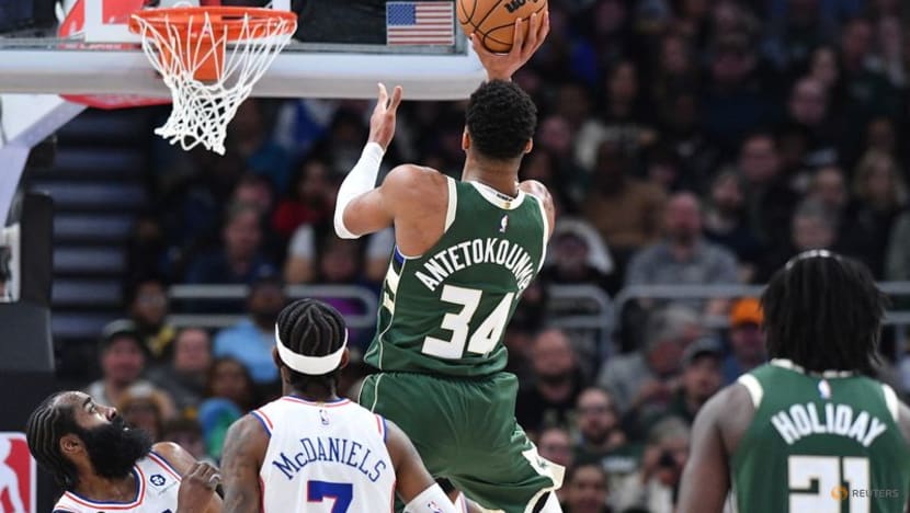 NBA roundup: 76ers snuff Bucks' 16-game winning streak NBA roundup: 76ers snuff Bucks' 16-game winning streak