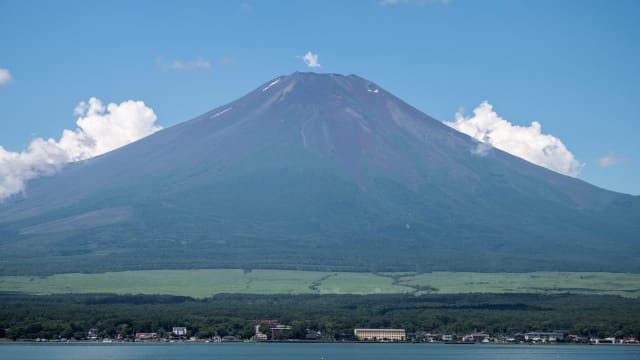 富士山拟开始征收18元登山通行费