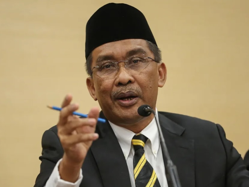 Malaysian Minister in the Prime Minister’s Department (Law) Takiyuddin Hassan told Malaysian Parliament that the government is prepared to go back to the Malaysian king to request a national or localised state of emergency, if required. Malaysian Minister in the Prime Minister’s Department (Law) Takiyuddin Hassan told Malaysian Parliament that the government is prepared to go back to the Malaysian king to request a national or localised state of emergency, if required.