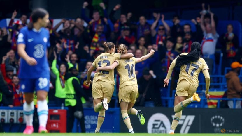 Hansen gives Barca slender lead over Chelsea in Champions League semi