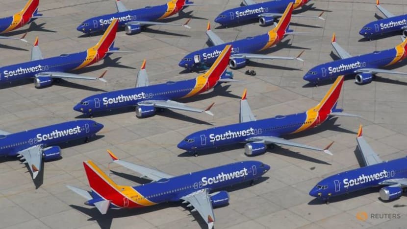 Southwest issues layoff warnings to 6,828 employees Southwest issues layoff warnings to 6,828 employees