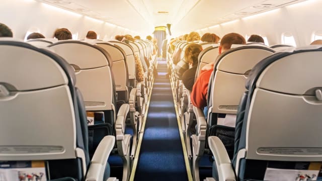 国际航空运输协会吁各国 对不遵守机舱规则乘客采取法律行动