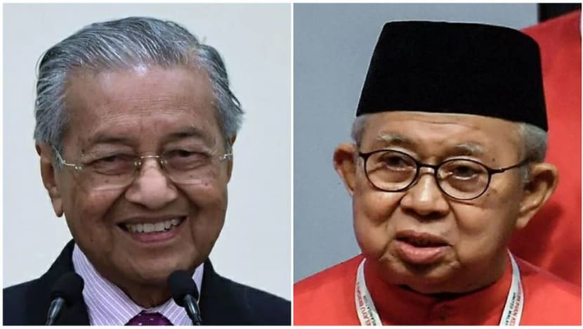 Mahathir And Tengku Razaleigh To Cooperate Urge Mps To Think Of Country In Final Budget Vote Cna