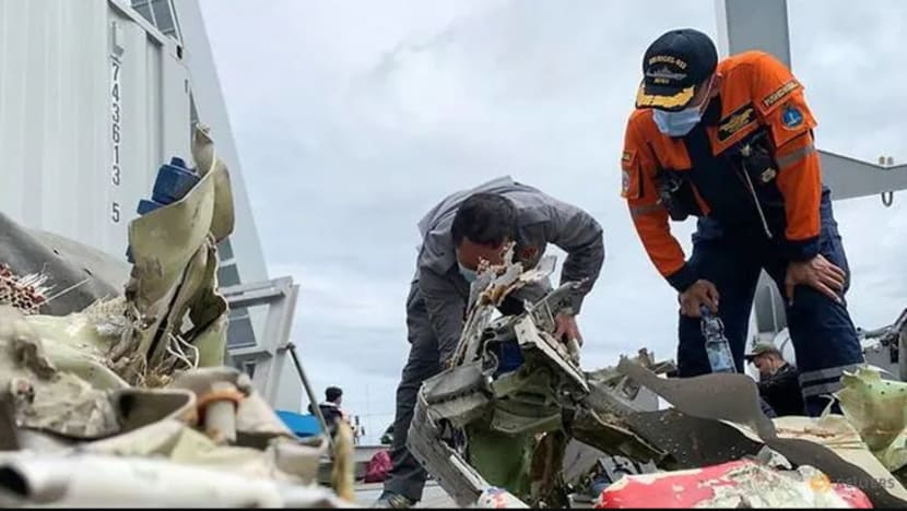 Pasukan penyelam Indonesia cari kotak hitam kedua pesawat Sriwijaya Air